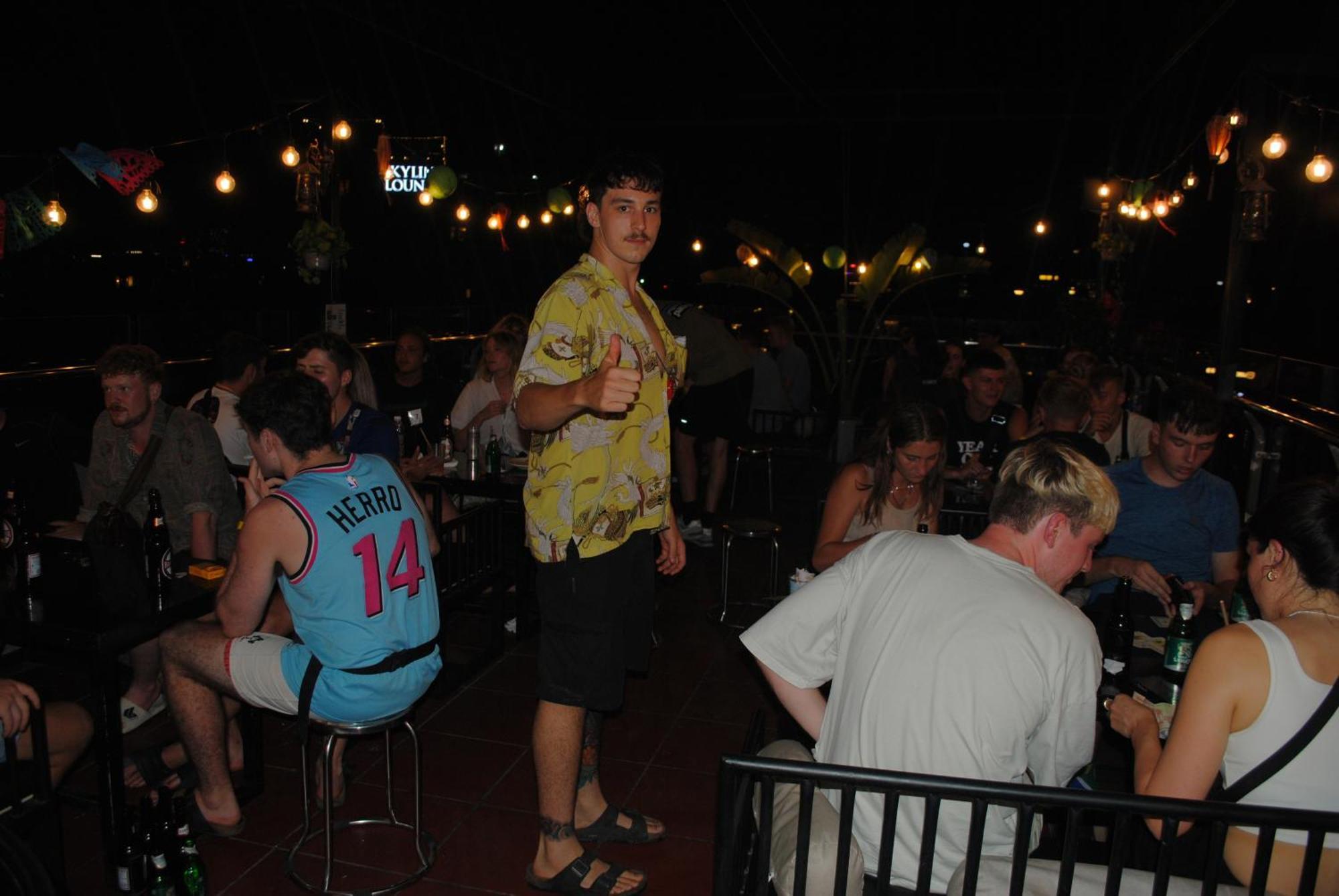 Backpackers & Rooftop Bar