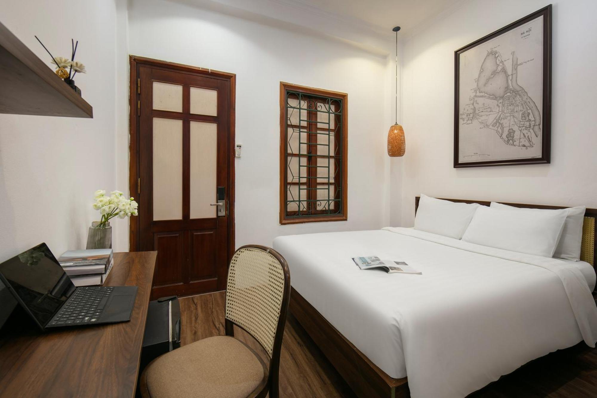 Backpackers & Rooftop Bar Hotel 3*