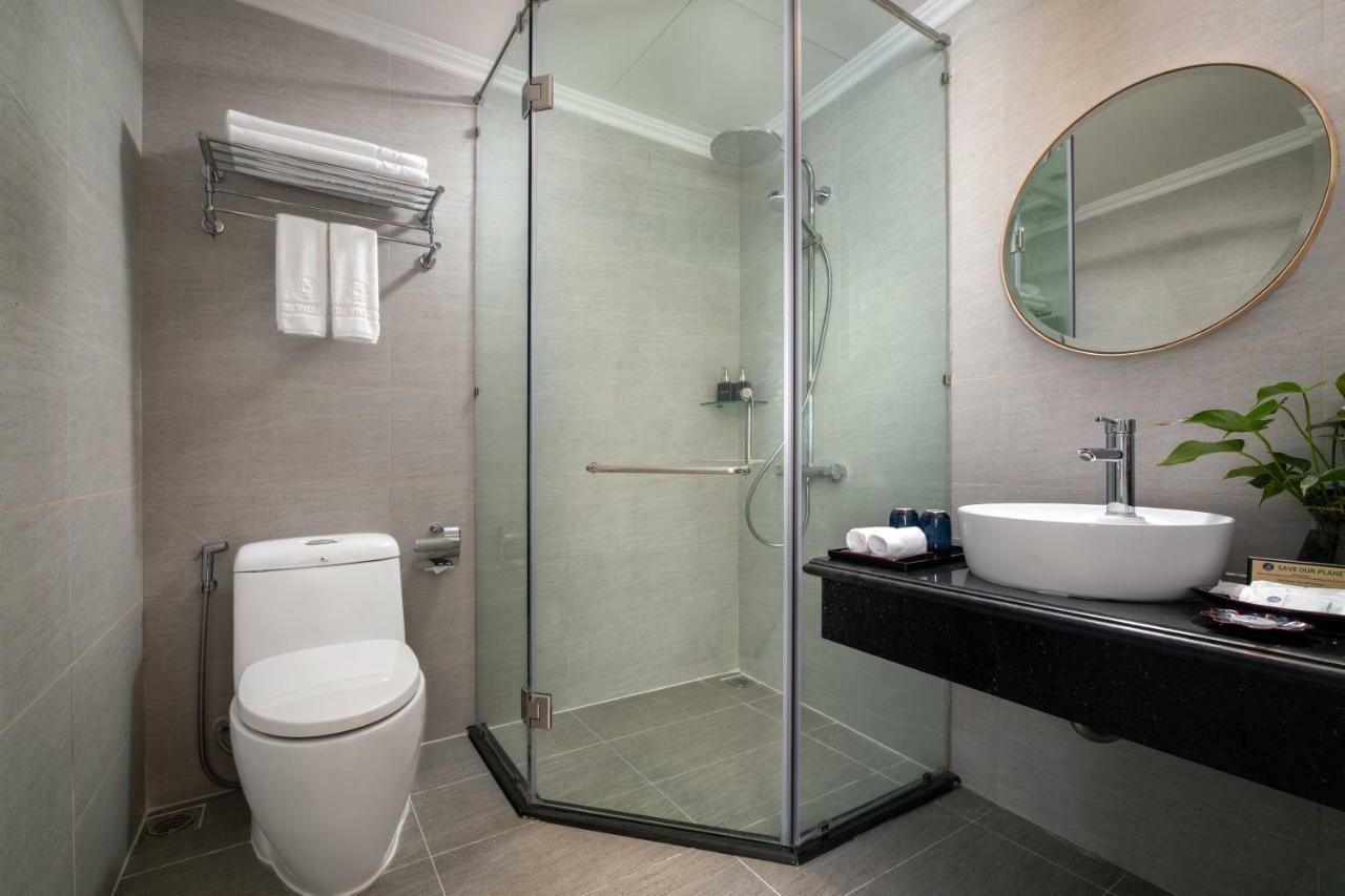 Backpackers & Rooftop Bar Hotel